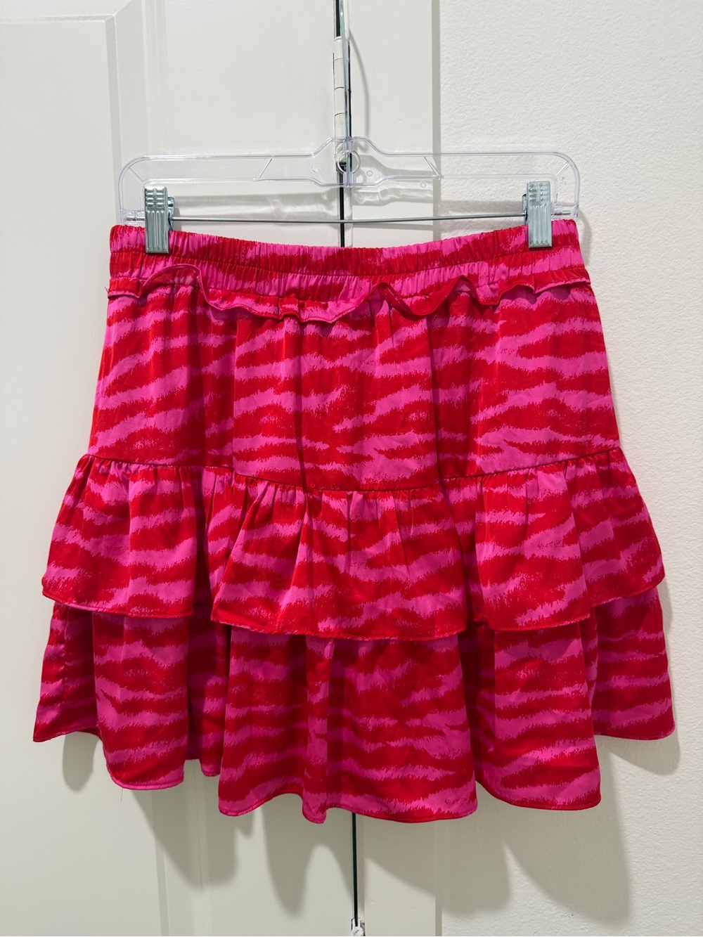 💖🪩entro Zebra Print Tiered Ruffle Mini Skirt in Hot Pink and Red Colorway🪩💖 - Picture 4 of 5